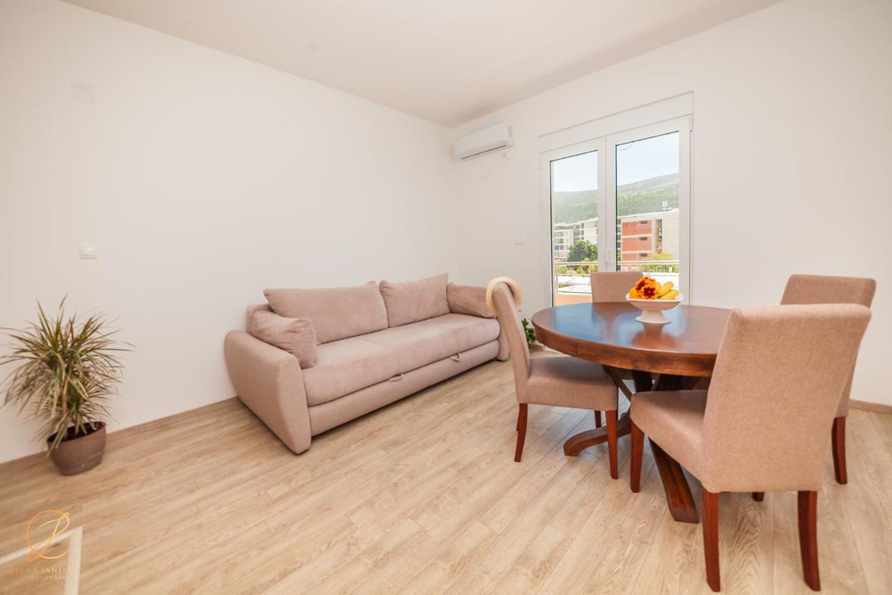 Apartments Ruzmarin แฮร์เซ็ก-โนวี ภายนอก รูปภาพ